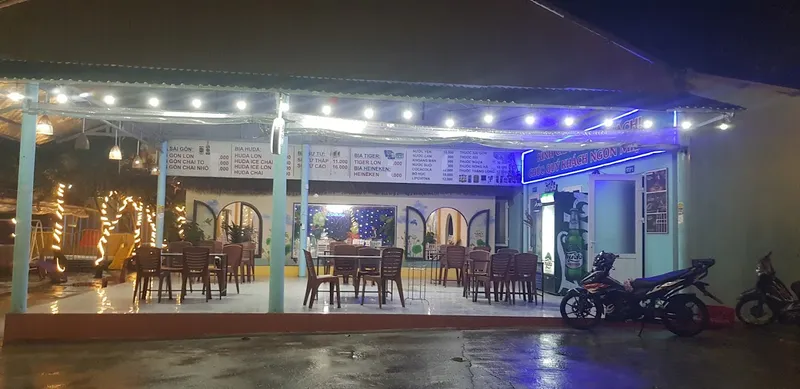 Nhà hàng sinh thái Hoàng Châu
