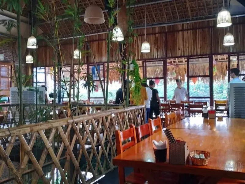 Nhà hàng Tam Gia Trang