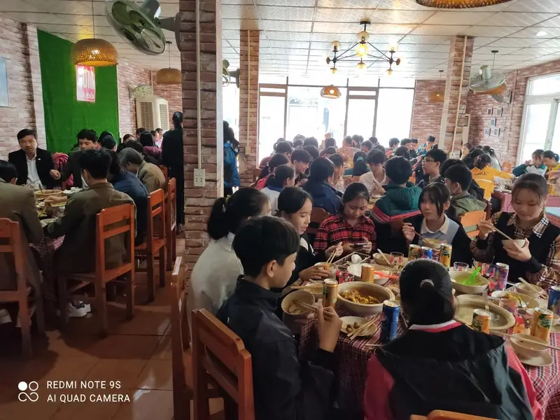 Nhà Hàng Gà Đồi