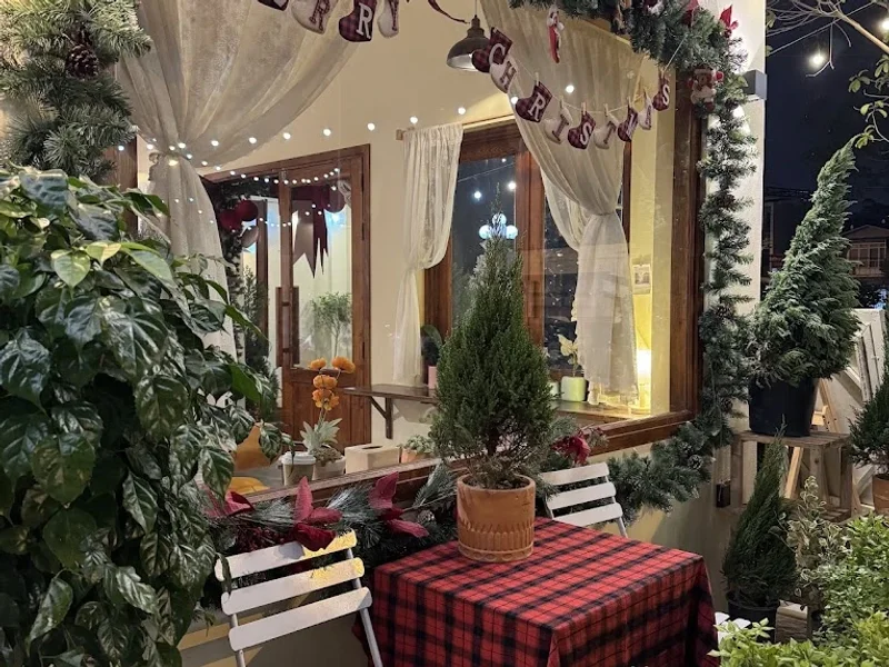 Lá Cafe - Vườn của Ni