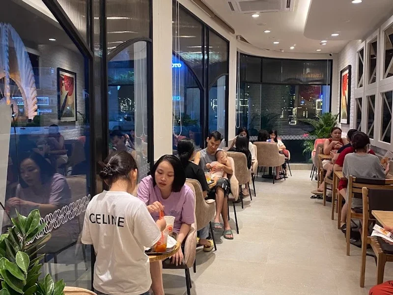 Highlands Coffee Tân Thịnh