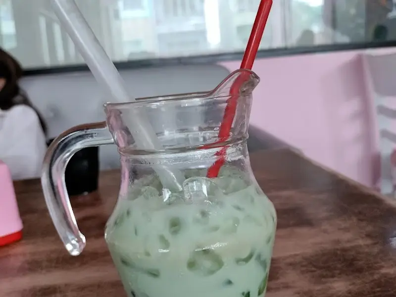 Trà sữa & Mì cay Cỏ 3 Lá