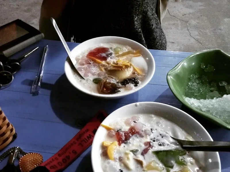 Lẩu Nhà Sàn Hòa Bình