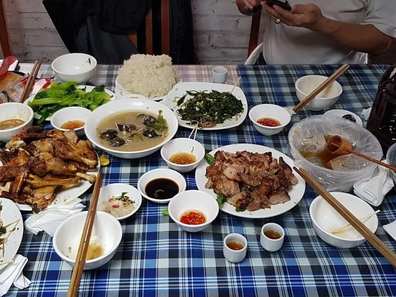 Nhà Hàng Độ Ngần