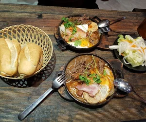 quán bánh mì chảo tại Thành phố Hồ Chí Minh