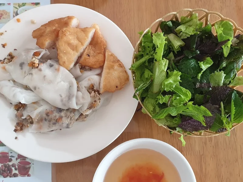 Bánh Cuốn Chả Mực Bún Cù Kỳ Bà Lan