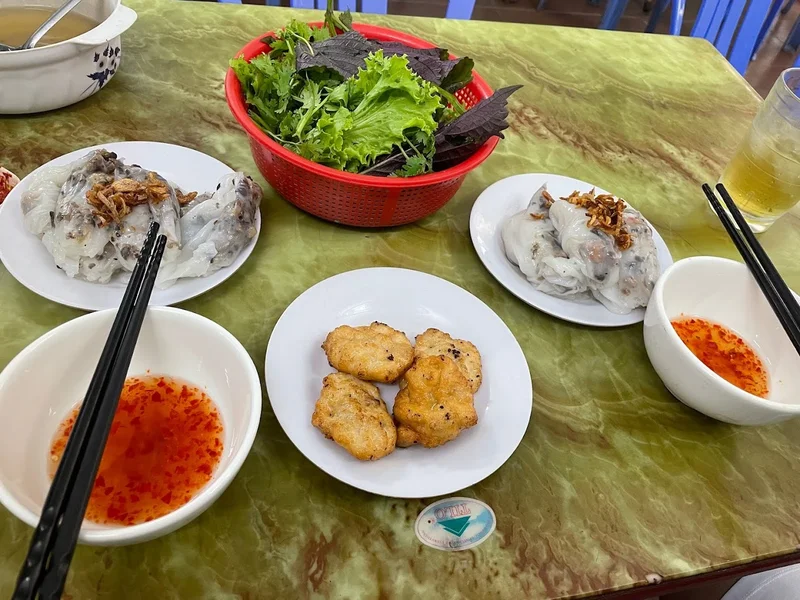Bánh Cuốn Nóng Bà Ngân