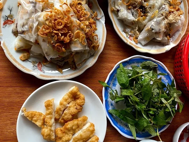 Bánh cuốn chả mực Minh Sơn