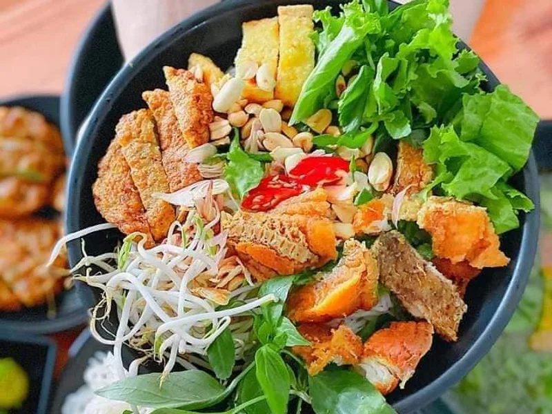 Bún Cá Chấm Giòn