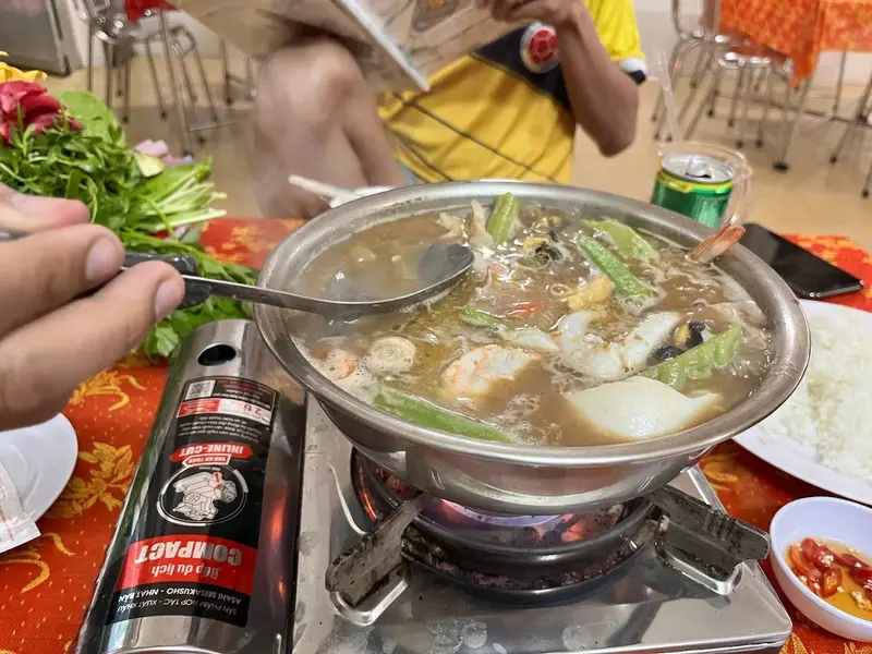 Quán Lẩu mắm Cây Dừa