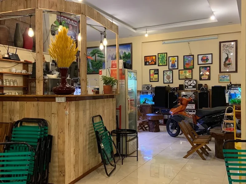 H Cafe DĨ AN (Sạc pin xe điện 10k)