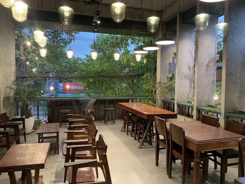 Đặng Cà Phê - Lê Hồng Phong