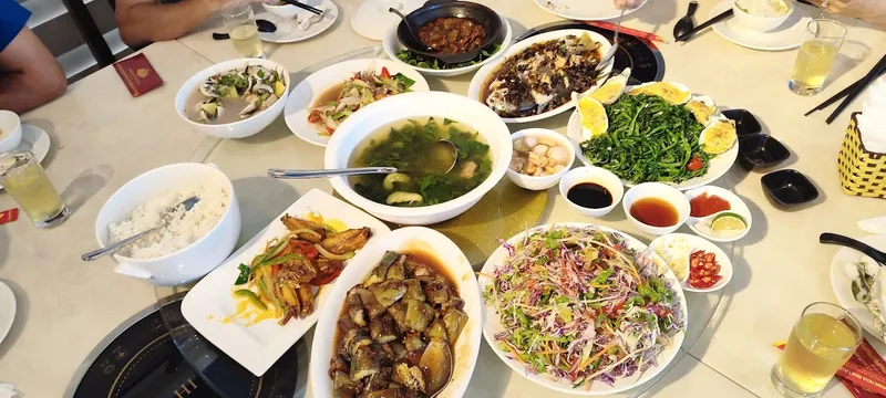 Đông Hoa Restaurant