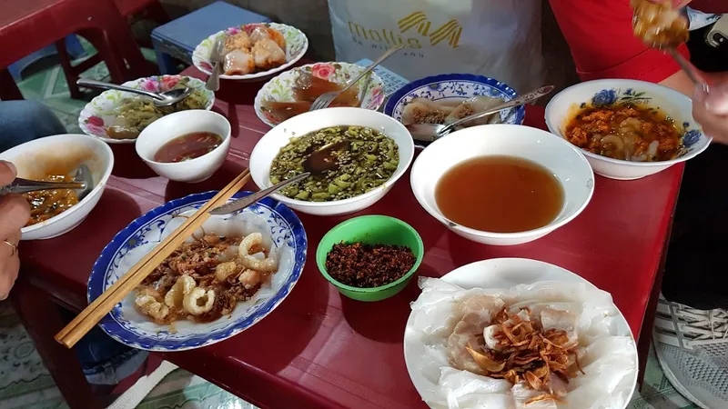 Thúy - Bánh Canh Nam Phổ