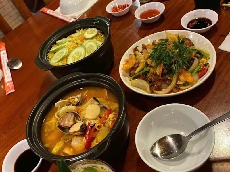 CƠM NIÊU ĐỒNG KHỞI - ĐIỂM TÂM SÁNG VÀ CAFE