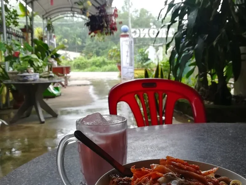 Quán ăn gia đình Con Gà Trống