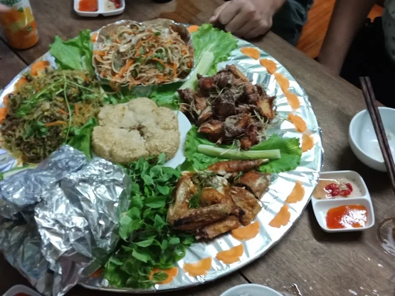 Nhà Hàng Quán Trễ