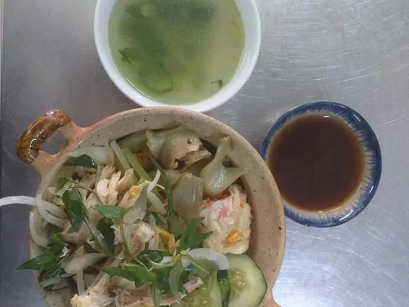 Cơm thố tuấn lộc