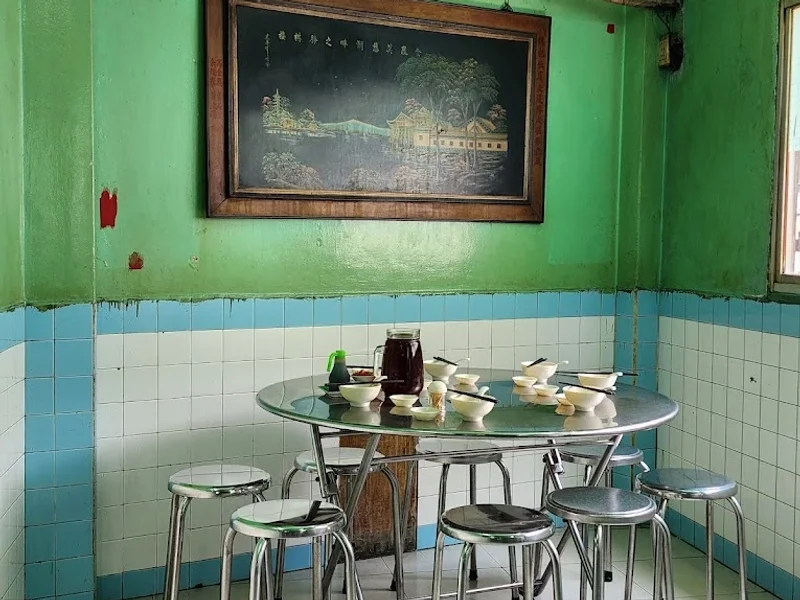 Tiệm Cơm Truyền Ký