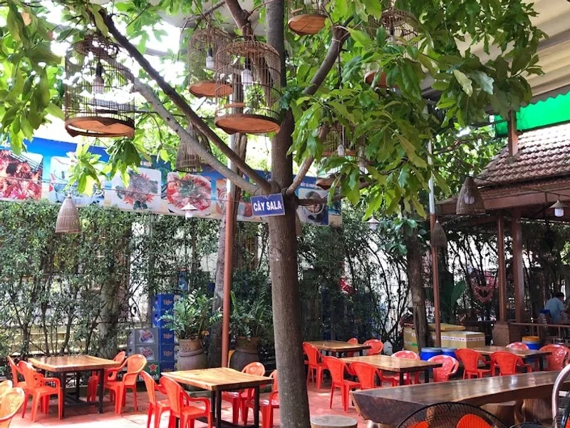 Quán ăn gia đình SALA