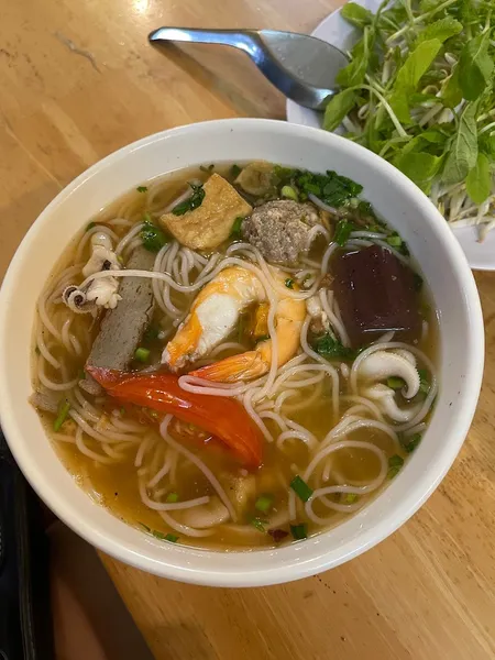 Bánh canh cua 2 cua ( Quán ăn ngon )