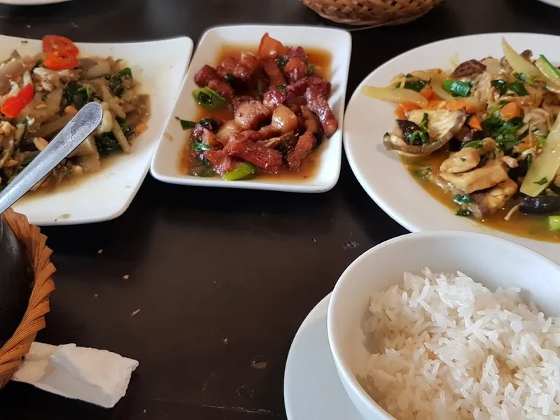 Cơm niêu Ông Trần