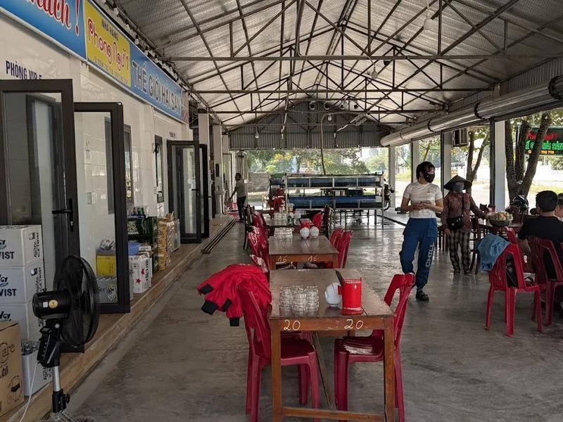 Nhà hàng ngon tại Nghệ An - Nhà hàng phong ngữ 2- Thế Giới Hải Sản