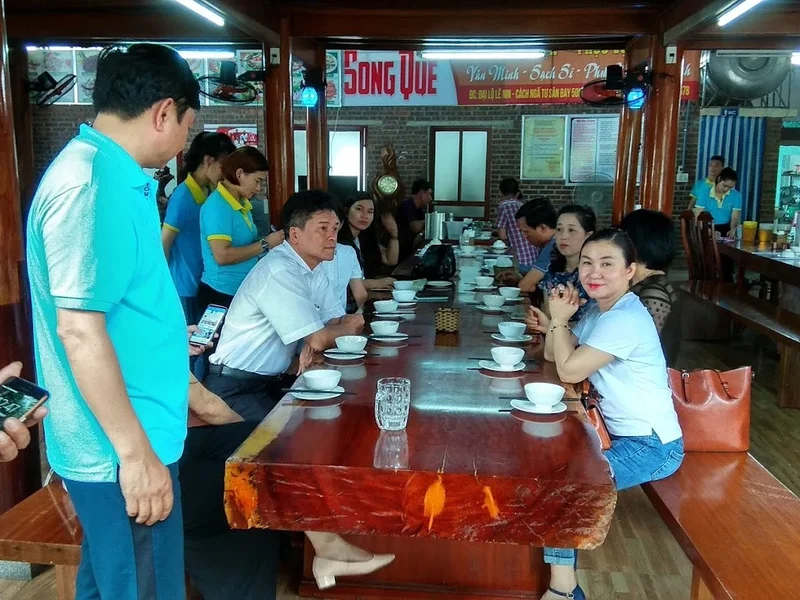 Nhà hàng Song Quê