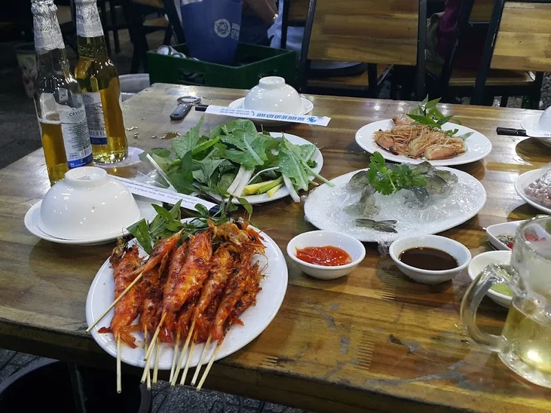 NHÀ HÀNG HẢI SẢN BIỂN XANH