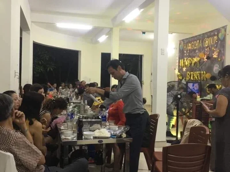 Quán nhậu Hải Vân - hải sản giá rẻ bình dân chất lượng ngon nhất tại Sơn Trà Đà Nẵng