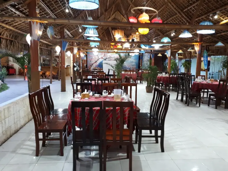 Lá Cọ La Maison Restaurant - Nhà Hàng Quảng Bình