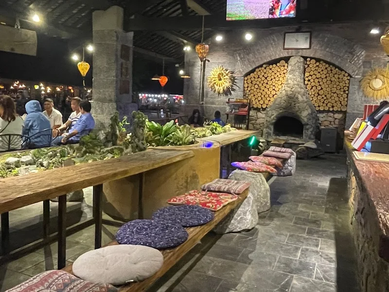 Cà Phê Tam Giác Mạch