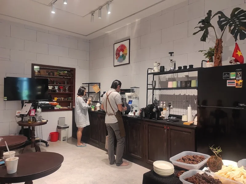 Sparks Coffee Lab & Corner (Lầu 1)