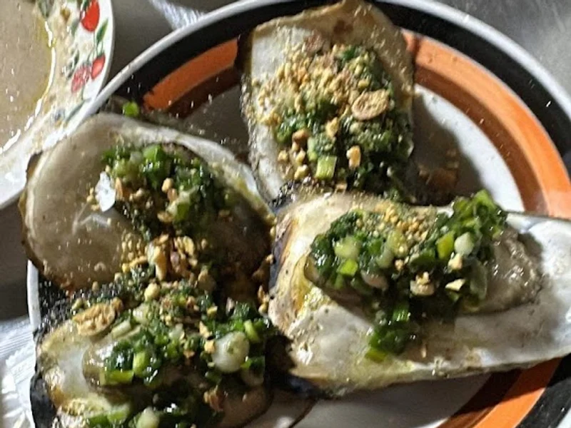 Quán Ốc Xuyên chợ Bàn Cờ