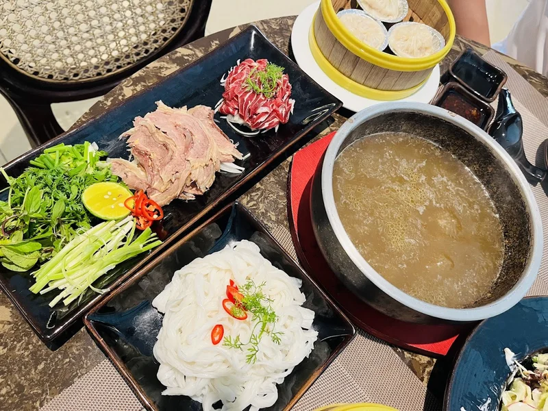 Nhà hàng Full Moon International Cuisine