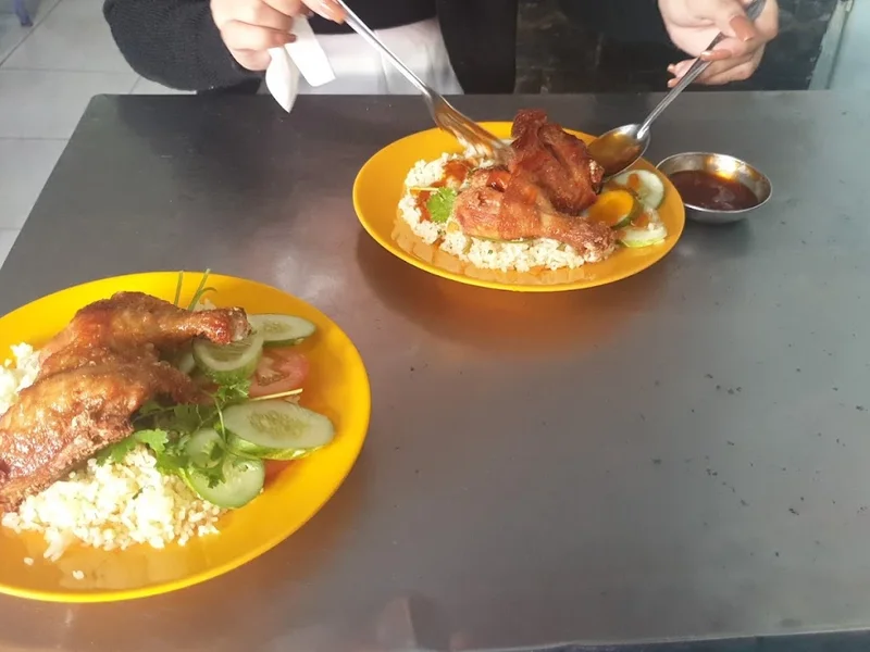 Cơm Gà Khai Phát Quận 8