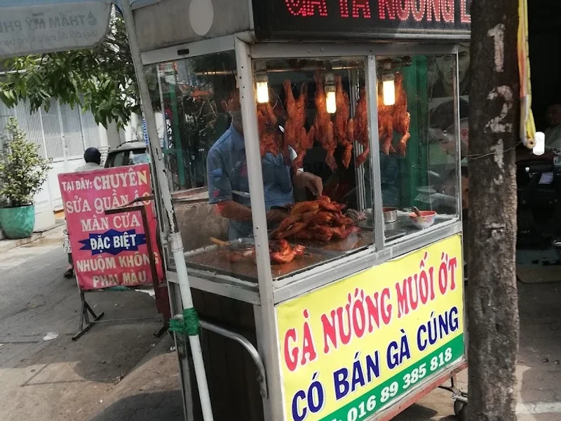 Quán Gà Ta Nướng Lu Minh Châu