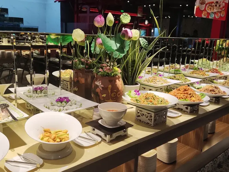 Buffet Hải Sản Cửu Vân Long Số 10 Trần Phú