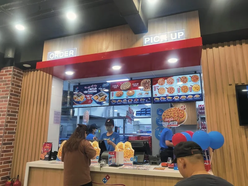 Domino’s Pizza Thái Thịnh