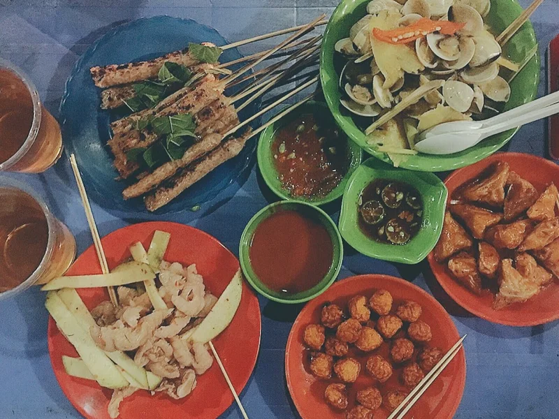 Nem nướng Mỗ Lao