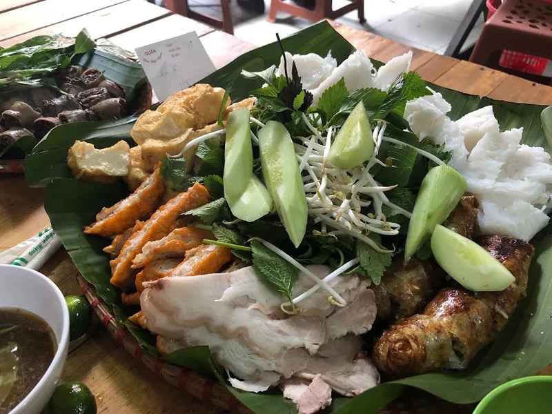 Bún đậu mẹt 32 Hoàng Hoa Thám - Hà Đông.