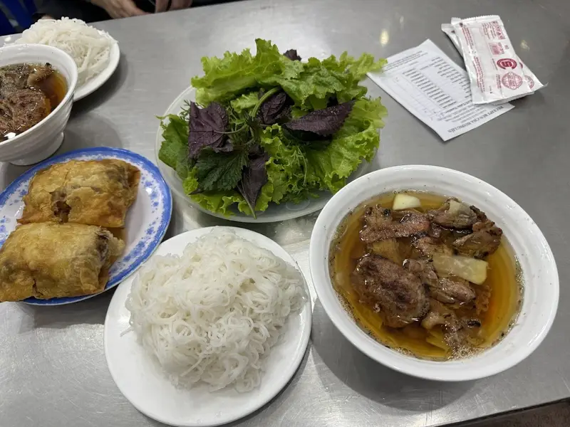 Bún chả Hương Liên