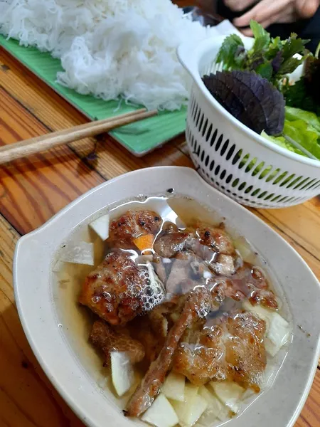 Quán Bún Chả Quê