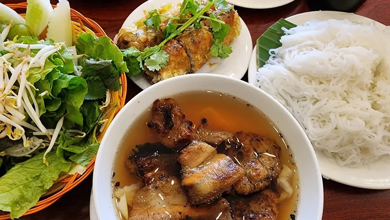 Bún chả Sinh Từ