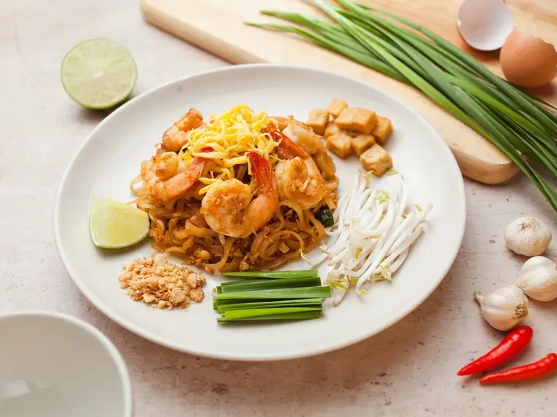 TukTuk Thai Bistro - Triệu Việt Vương