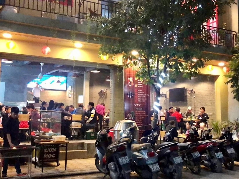 1977 Beer and restaurant