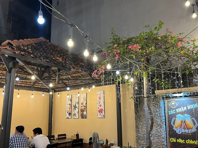 Vườn Bia Hoa Giấy