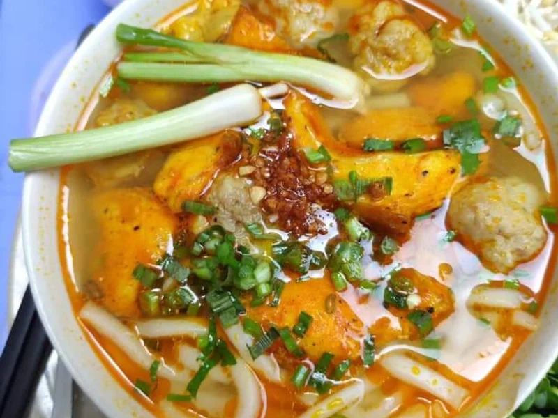 Bánh Canh Cá Lóc Hoàng Yến