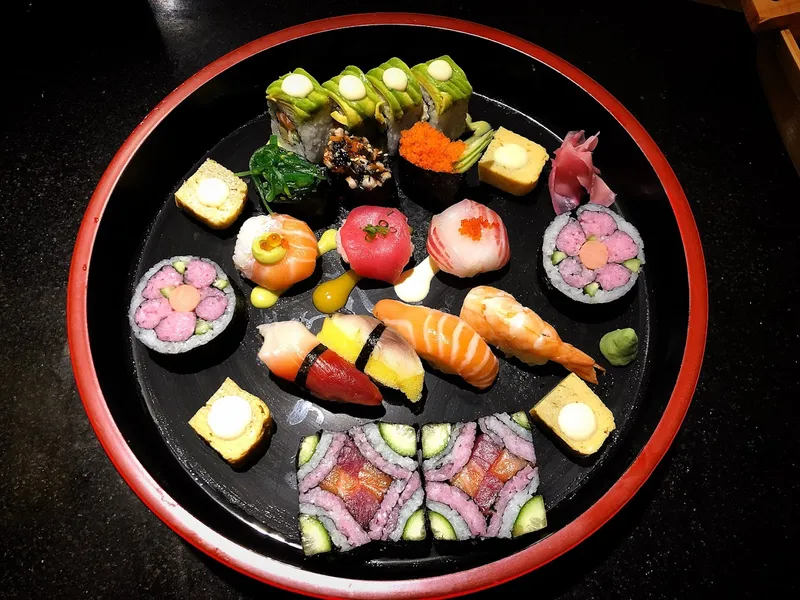 Hinode Deli Sushi