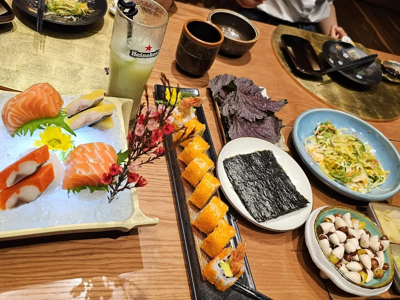 Nhà hàng Hatoyama - 13 Lý Thường Kiệt